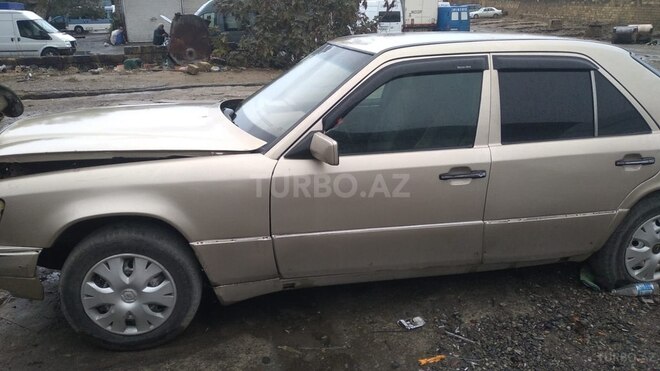Mercedes E 200 d 1986, 350,000 km - 2.0 l - Bakı