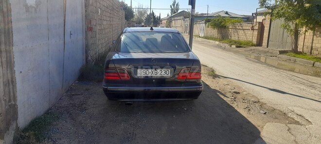 Mercedes E 220 d 2000, 222,220 km - 2.2 l - Bakı