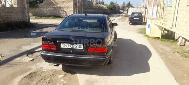 Mercedes E 220 d 2000, 222,220 km - 2.2 l - Bakı