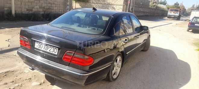 Mercedes E 220 d 2000, 222,220 km - 2.2 l - Bakı