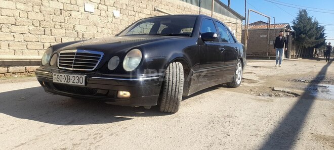 Mercedes E 220 d 2000, 222,220 km - 2.2 l - Bakı
