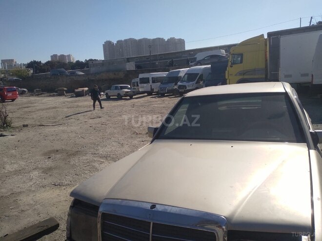 Mercedes E 200 d 1986, 350,000 km - 2.0 l - Bakı