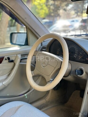 Mercedes C 240 1998, 235,870 km - 2.4 l - Bakı