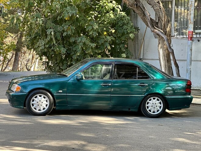 Mercedes C 240 1998, 235,870 km - 2.4 l - Bakı