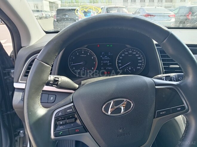 Hyundai Avante 2017, 130,000 km - 1.6 l - Bakı