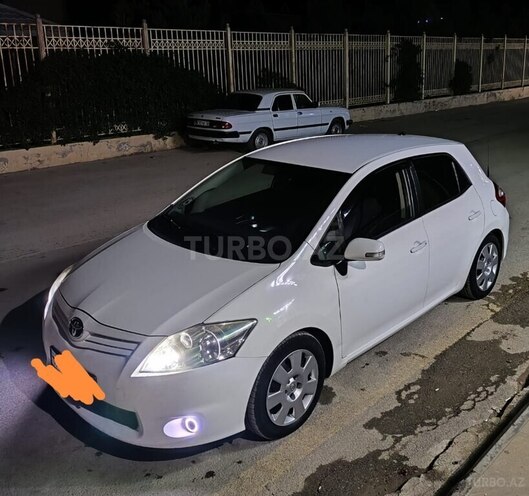 Toyota Auris 2011, 199,000 km - 1.4 л - Bakı