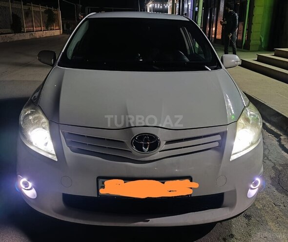 Toyota Auris 2011, 199,000 km - 1.4 л - Bakı