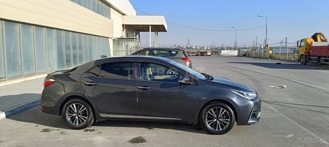 Toyota Corolla 2017, 115,442 km - 2.0 l - Bakı