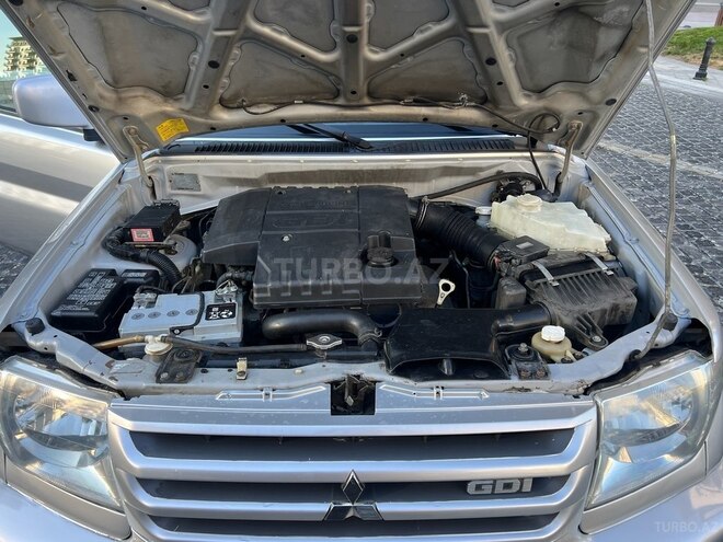 Mitsubishi Pajero io 2001, 256,000 km - 2.0 l - Bakı