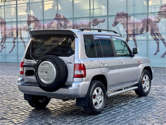Mitsubishi Pajero io 2001, 256,000 km - 2.0 l - Bakı