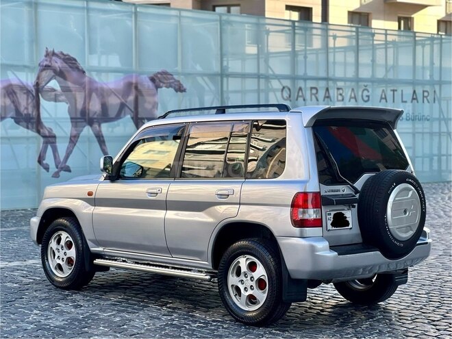 Mitsubishi Pajero io 2001, 256,000 km - 2.0 l - Bakı