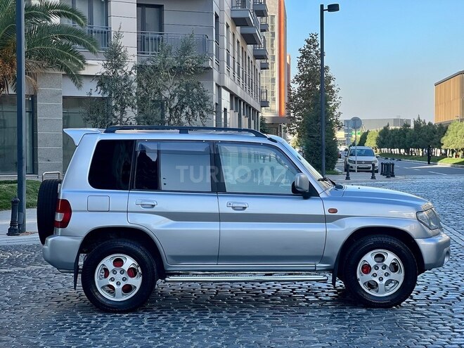 Mitsubishi Pajero io 2001, 256,000 km - 2.0 l - Bakı