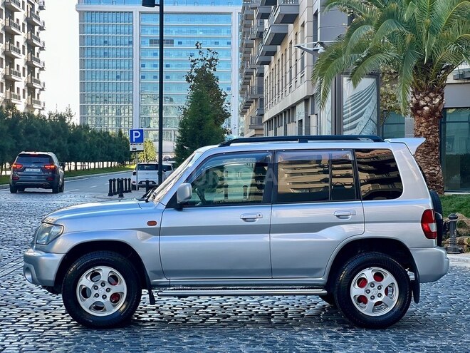 Mitsubishi Pajero io 2001, 256,000 km - 2.0 l - Bakı