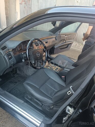 Mercedes E 240 1999, 350,809 km - 2.4 l - Mingəçevir