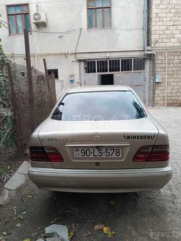 Mercedes E 320 2001, 114,674 km - 3.2 l - Bakı