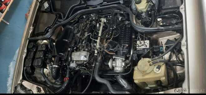 Mercedes E 320 2001, 114,674 km - 3.2 l - Bakı