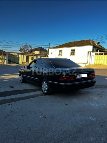 Mercedes E 230 1996, 315,000 km - 2.3 л - Bakı