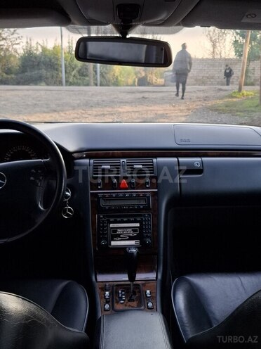 Mercedes E 240 2000, 201,000 km - 2.4 l - Bakı