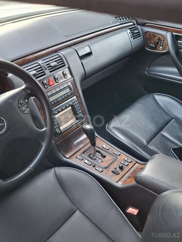 Mercedes E 240 2000, 201,000 km - 2.4 l - Bakı