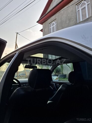 Mercedes E 240 2000, 201,000 km - 2.4 l - Bakı