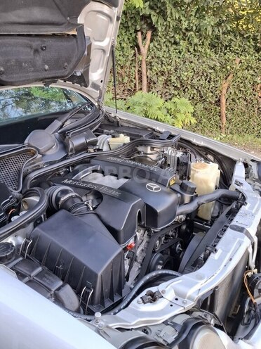 Mercedes E 240 2000, 201,000 km - 2.4 l - Bakı