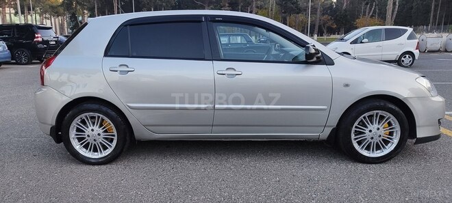 Toyota Corolla 2005, 325,000 km - 1.4 l - Bakı