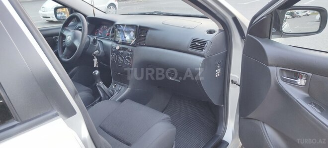 Toyota Corolla 2005, 325,000 km - 1.4 l - Bakı