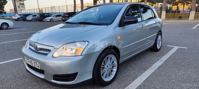 Toyota Corolla 2005, 325,000 km - 1.4 l - Bakı
