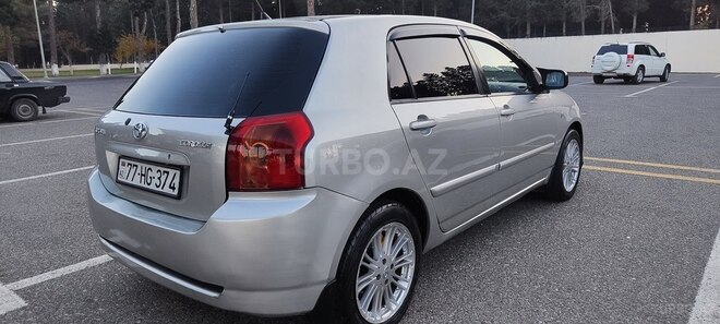 Toyota Corolla 2005, 325,000 km - 1.4 l - Bakı