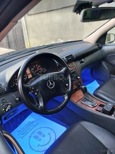 Mercedes C 240 2001, 222,200 km - 2.4 л - Quba