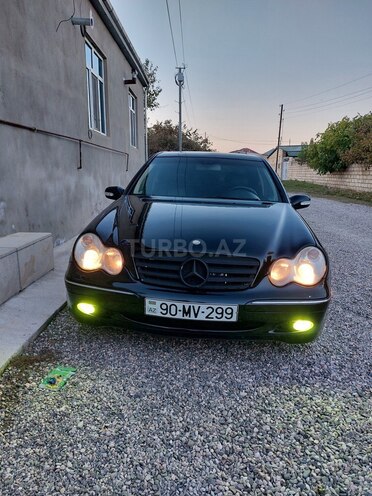 Mercedes C 240 2001, 222,200 km - 2.4 л - Quba