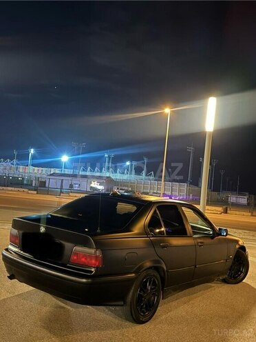 BMW 318 1993, 290,000 km - 1.8 l - Bakı