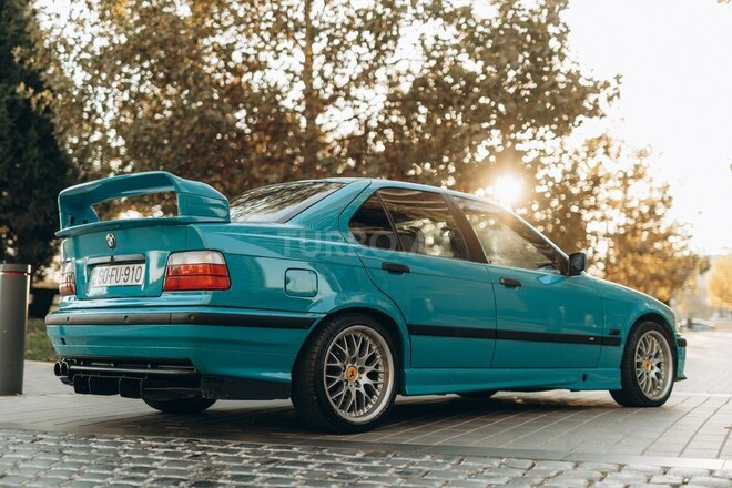 BMW 323 1995, 490,000 km - 2.5 l - Bakı