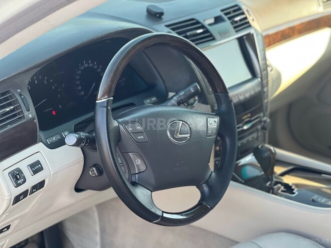 Lexus LS 460 2007, 242,000 km - 4.6 l - Gəncə