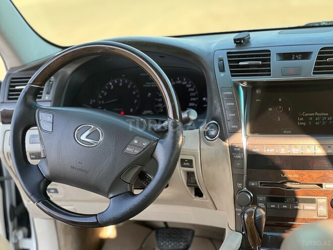 Lexus LS 460 2007, 242,000 km - 4.6 l - Gəncə