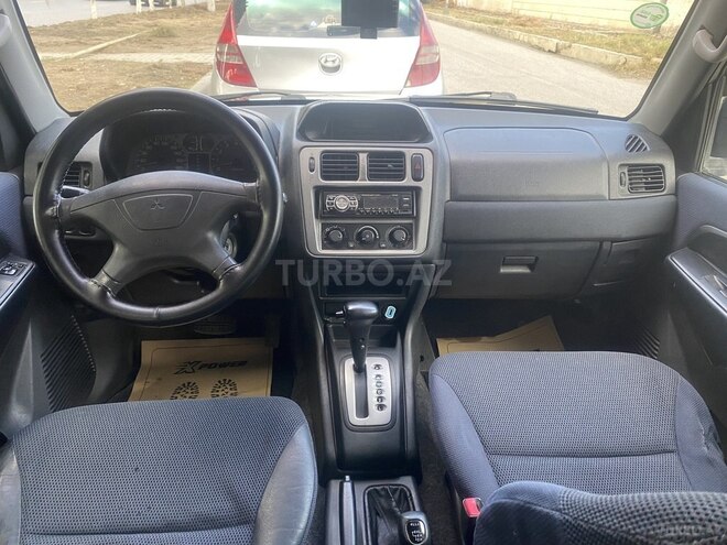 Mitsubishi Pajero io 2002, 330,000 km - 2.0 l - Quba