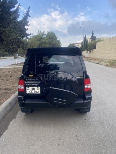 Mitsubishi Pajero io 2002, 330,000 km - 2.0 l - Quba