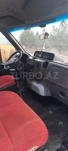 Ford Transit-4