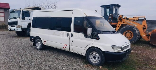 Ford Transit-3
