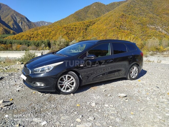Kia Ceed 2013, 214,000 km - 1.6 l - Şəki