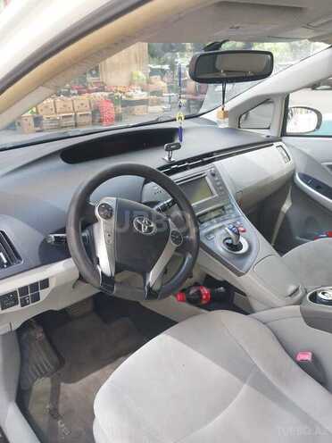 Toyota Prius 2013, 402,336 km - 1.8 л - Bakı