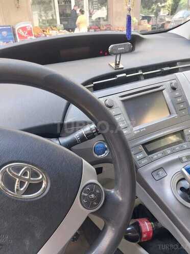 Toyota Prius 2013, 402,336 km - 1.8 л - Bakı