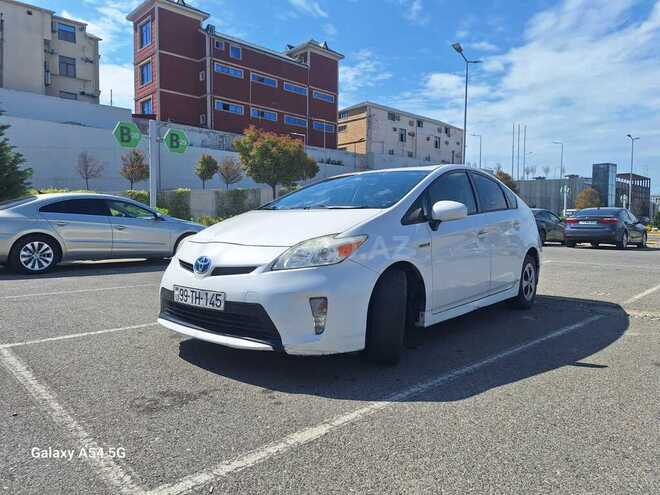 Toyota Prius 2013, 402,336 km - 1.8 л - Bakı