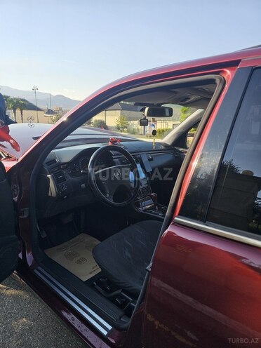 Mercedes E 220 d 2001, 366,000 km - 2.2 l - Gəncə