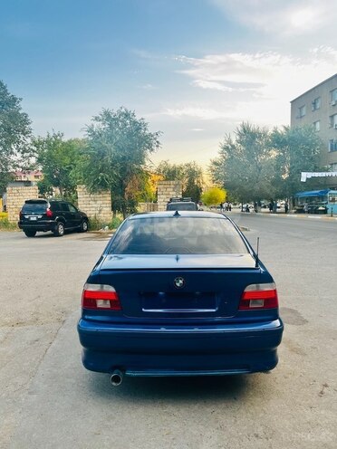 BMW 528 1996, 210,000 km - 2.8 л - Sumqayıt
