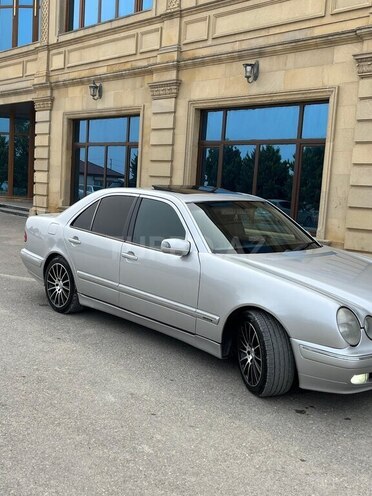 Mercedes E 240 2000, 372,835 km - 2.6 l - Bakı
