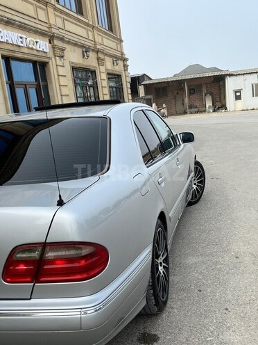 Mercedes E 240 2000, 372,835 km - 2.6 l - Bakı