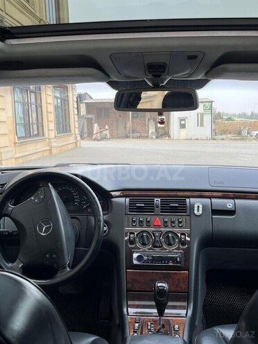 Mercedes E 240 2000, 372,835 km - 2.6 l - Bakı