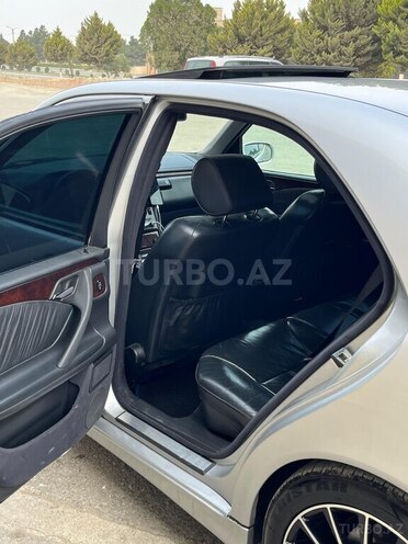 Mercedes E 240 2000, 372,835 km - 2.6 l - Bakı