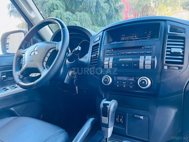 Mitsubishi Pajero 2014, 98,000 km - 3.5 l - Bakı